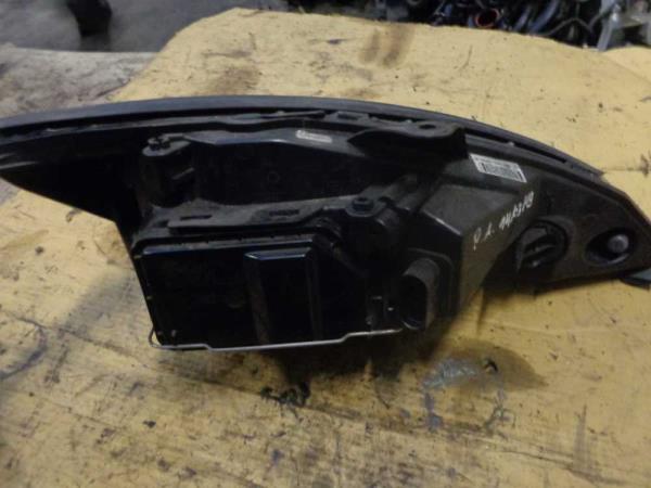 PHARE GAUCHE FORD - Vue 2